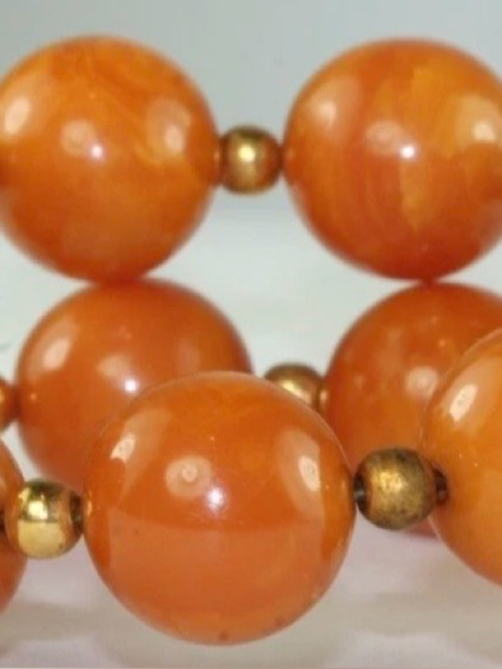 1930’s BAKELITE Clustered Orange Bead Bracelet for Women - Picture 4 of 6